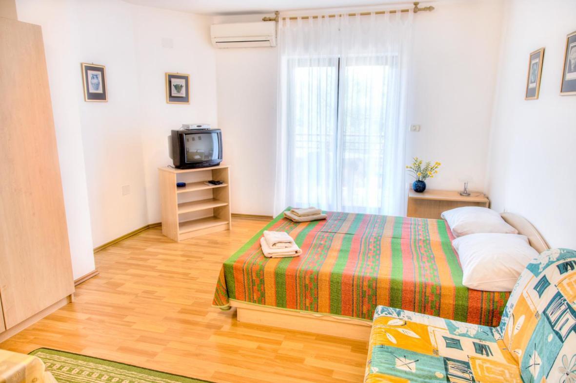 Apartment Josip 2011 Fažana Exterior foto
